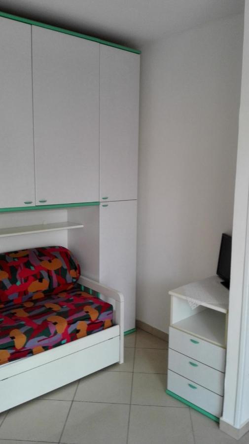 B&B I Girasoli Soverato Marina Kültér fotó